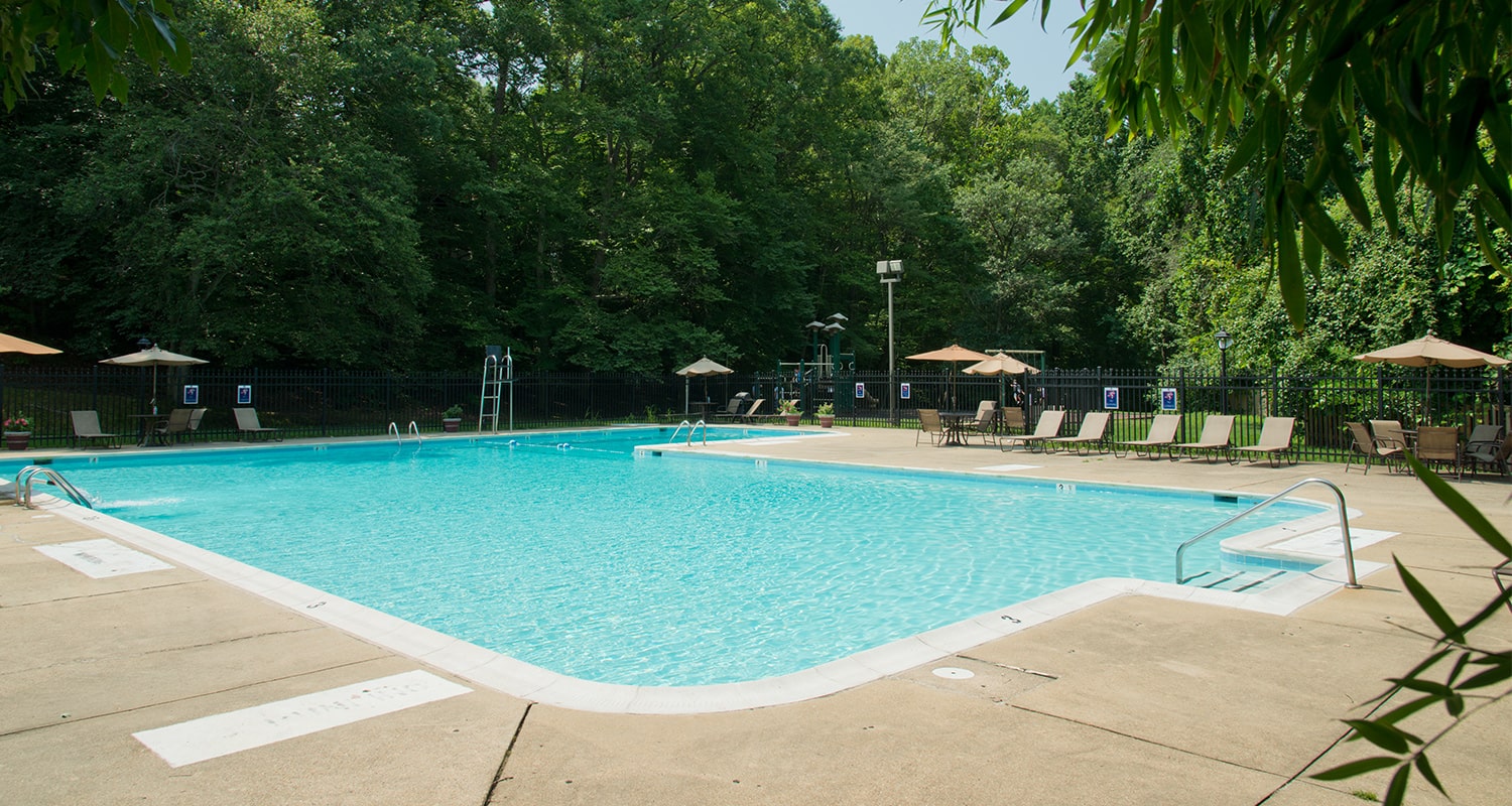 Crystal Woods Apartments