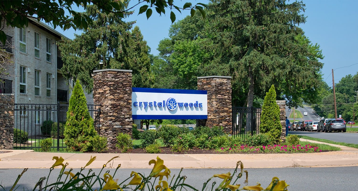 Crystal Woods Apartments